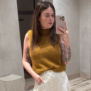 Meet your Posher, Suzanne